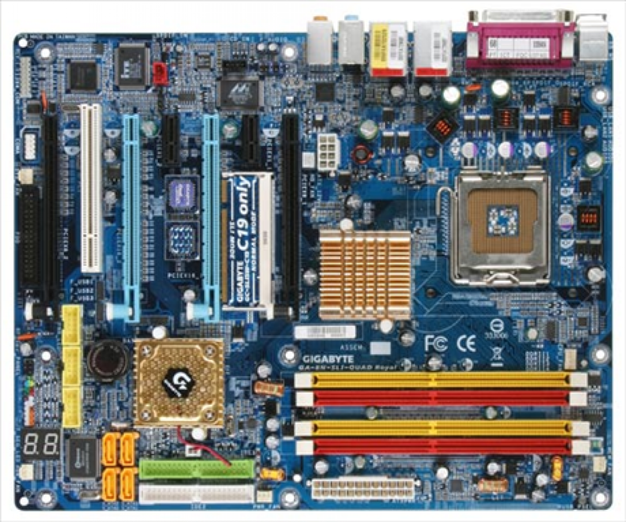 [26/05/2015] Auf dem GA-8N-SLI Quad Royal kombiniert Gigabyte den Northbridge-Teil eines Nforce 4 SLI Intel Edition mit einem Nforce 4 SLI AMD als Southbridge und kann so vier ×8-Slots anbieten. Nvidia selbst bot vergleichbares später als Nforce 590 SLI an.