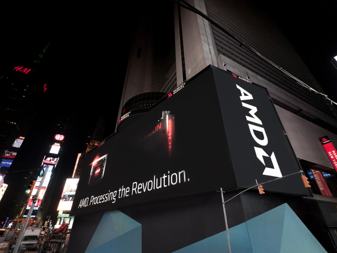[30/05/2015] Fiji über New York: AMD beleuchtet Times Square mit riesigem Display an drei Firepro-Karten