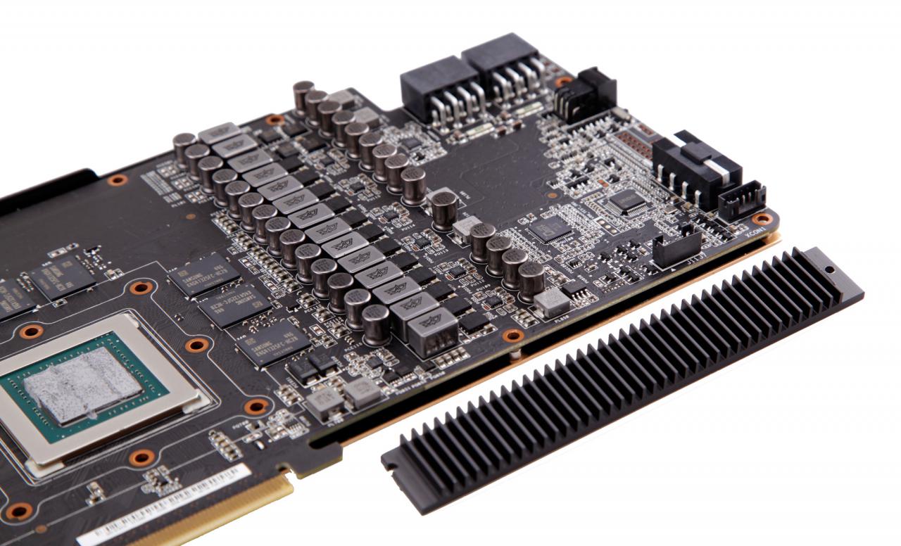 [11/05/2015] Asus GTX 980 20th Anniversary Golden Edition: Schnellste GTX 980 auseinandergenommen (20)