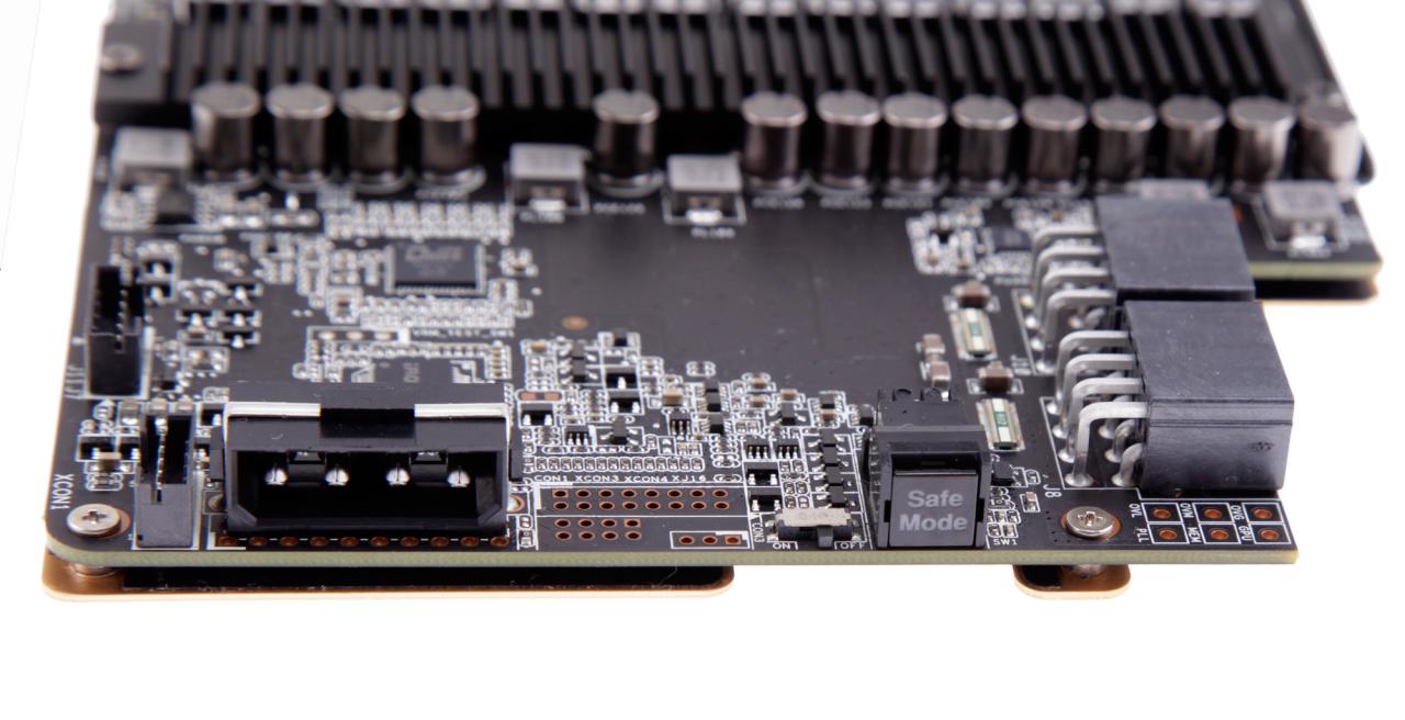 [11/05/2015] Asus GTX 980 20th Anniversary Golden Edition: Schnellste GTX 980 auseinandergenommen (22)