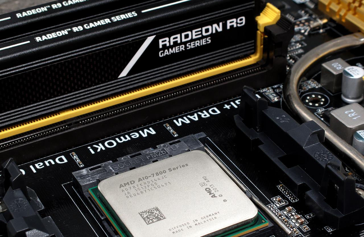 [30/06/2015] A10-7870K auf dem Asus A88X-Pro mit 2× 8 GiB Radeon R9 Memory (Dual-Ranked, mit AMP-Profil DDR3-2400, 11-12-12-31-2T)