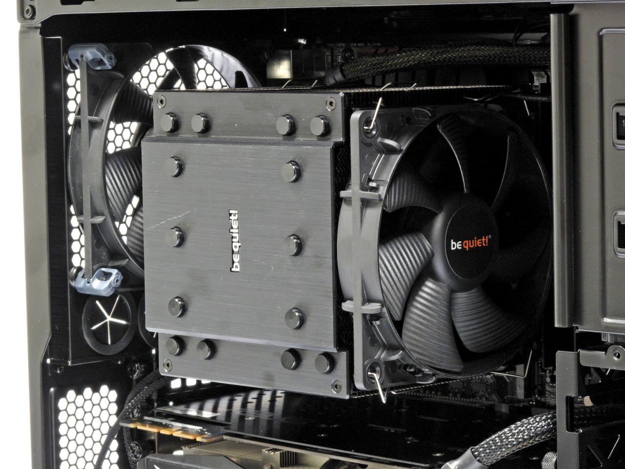 [23/06/2015] Der flüsterleise Spiele-PC (11) - Be quiets Dark Rock Pro 3 verfügt zwar nur über die Silent-Wings-PWM-Lüfter. Dank des PWM-Signals des Asus Z97-Pro Gaming arbeiten die aber leise und wirkungsvoll.