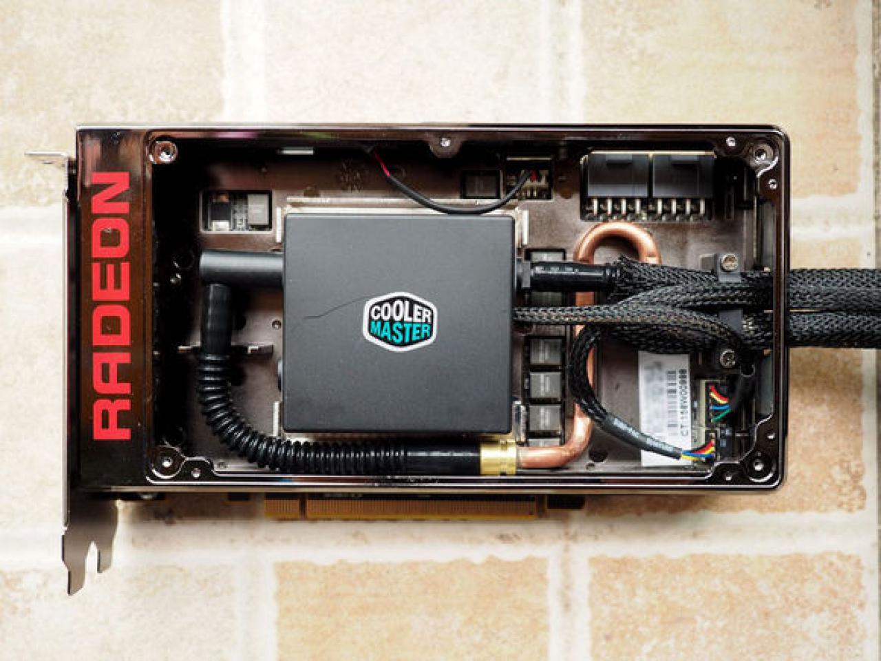 [23/06/2015] Radeon R9 Fury X: Die Wakü stammt letztendlich von Cooler Master (3)