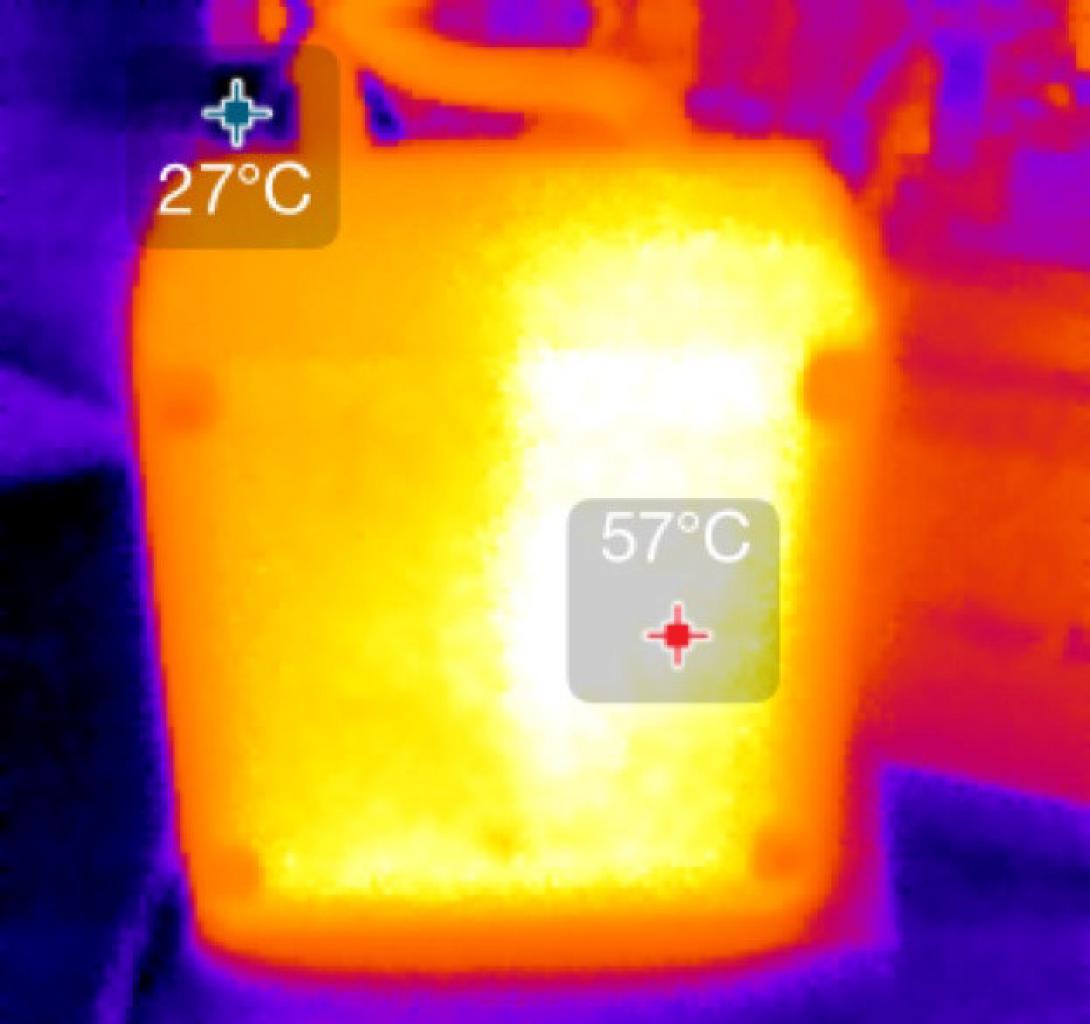 [24/06/2015] Fiji-Radiator: Unter voller Last von rund 380W erwärmt sich der Radiator rund 57 Grad Celsius. Die Lüftung hat dennoch keine Probleme, diese Hitzemenge leise loszuwerden, sie ist bis 500 Watt ausgelegt.