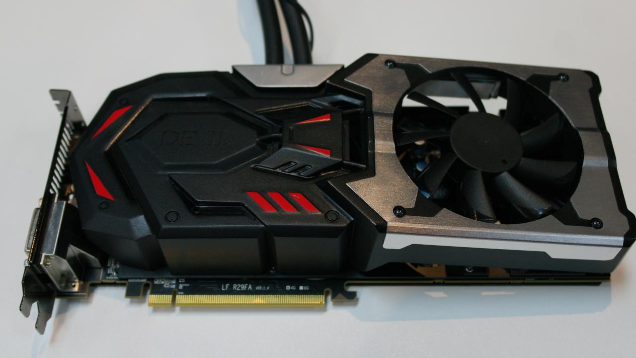 [04/06/2015] Powercolor R9 390X Devil: Erste Radeon mit Drittanbieter-Hybrid-Kühlung (5)