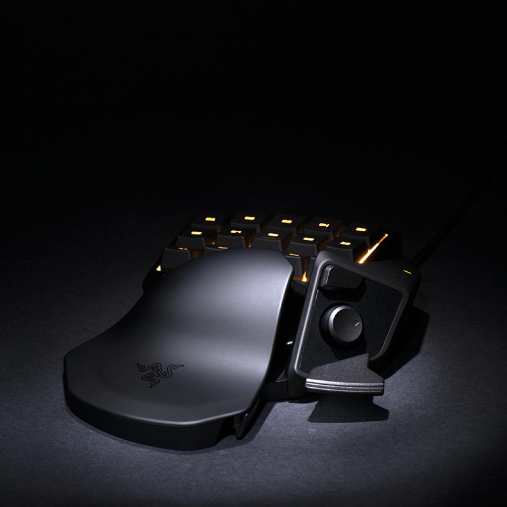 [22/06/2015] Razer Tartarus Chroma: Keypad als Controller-Tastatur-Mischung bekommt RGB-LEDs (1)