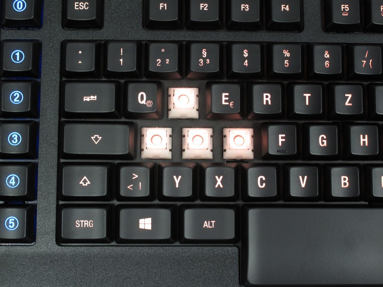 Steelseries Apex M800: Die schnellste mechanische Tastatur mit eigene RGB-Schaltern im Test (16)