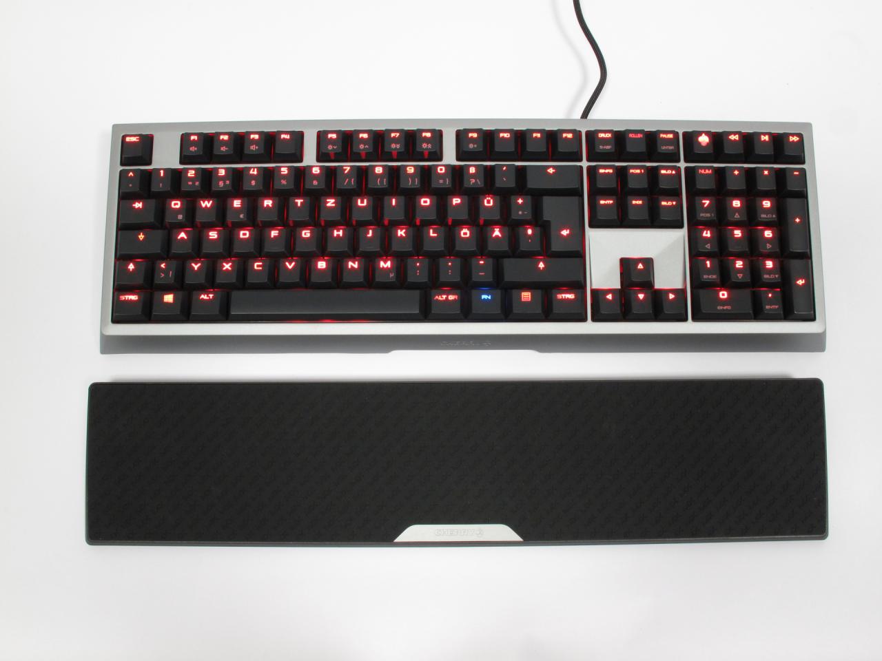 [11/06/2015] Cherry MX-Board 6.0: Das edle Mechanik-Flaggschiff des Schalterherstellers mit 1 ms Reaktionszeit im Test (10)