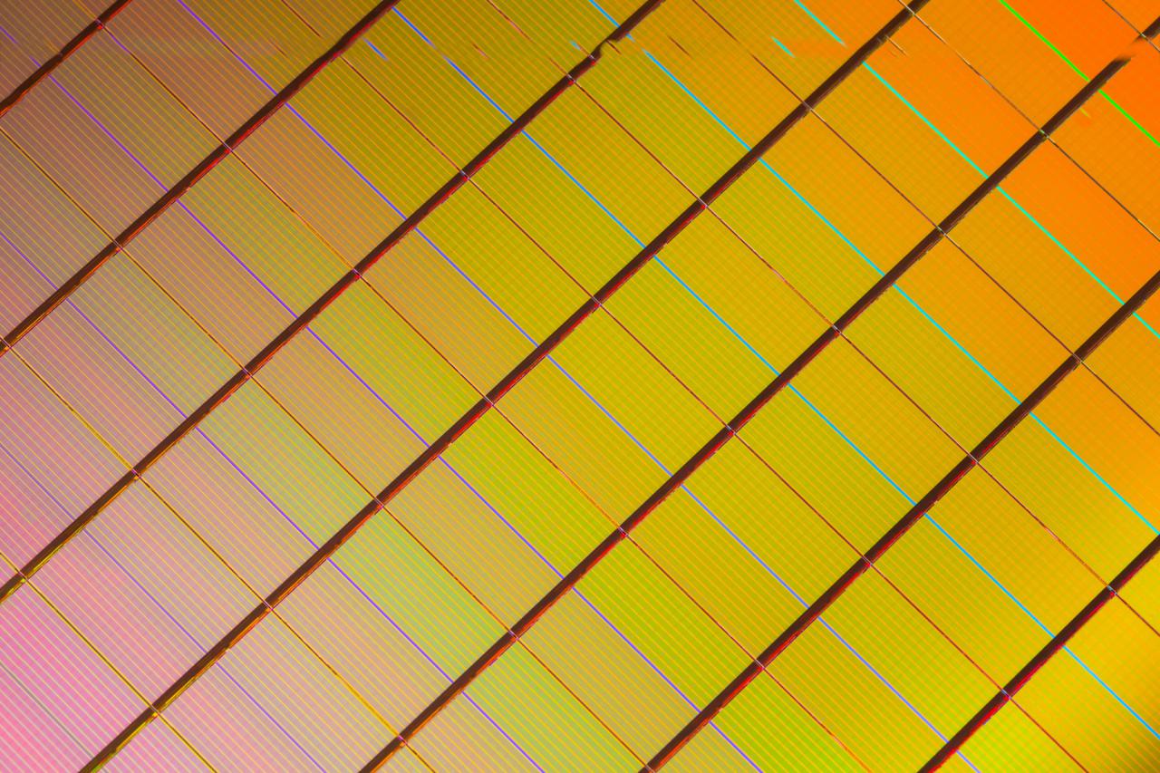 [30/07/2015] Adata: Erste SSD mit M.3-Schnittstelle auf der CES präsentiert