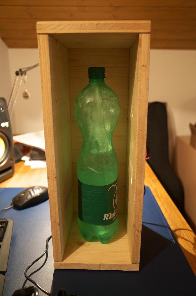 [21/07/2015] Klimaanlage im Eigenbau: Mit eisiger PET-Flasche gegen die Sommerhitze (4)