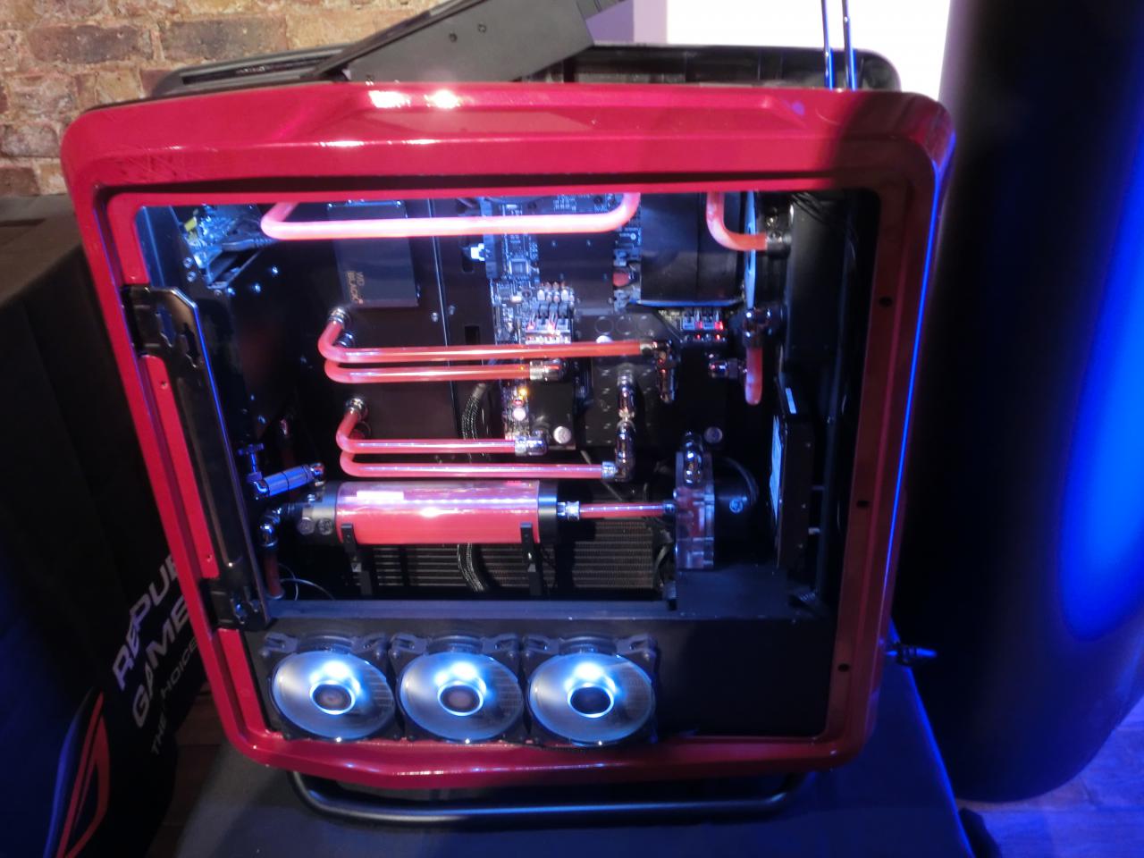[10/07/2015] Asus Poseidon GTX 980 Ti Platinum in Komplett-Wakü-PC mit EK Water Blocks (2)