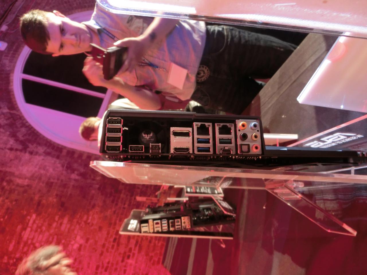 [29/07/2015] Asus Sabertooth Z170 Mark 1: I/O Panel