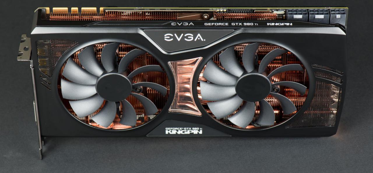 [18/07/2015] EVGA GTX 980 Ti Kingpin Edition: Nahaufnahmen zeigen viel Kupfer und drei Stromstecker. (4)