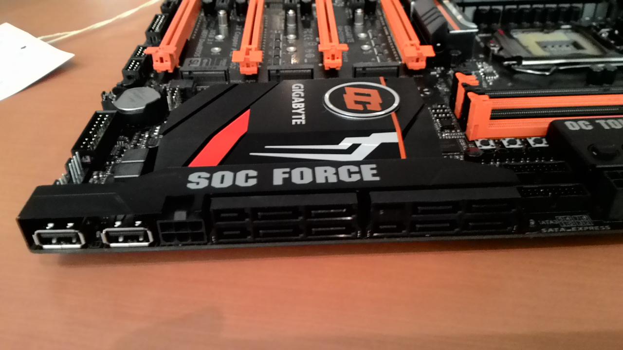 [22/07/2015] Gigabyte Z170 SOC Force: High-End-Mainboard für Skylake mit 24 Phasen (4)