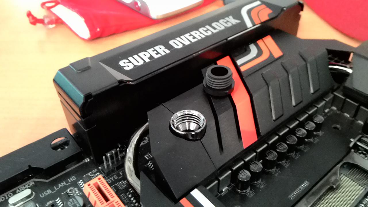 [22/07/2015] Gigabyte Z170 SOC Force: High-End-Mainboard für Skylake mit 24 Phasen (5)