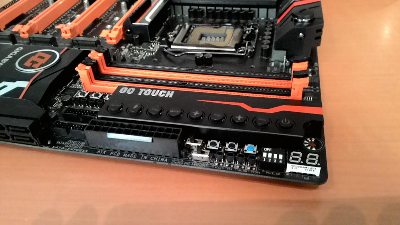 [22/07/2015] Gigabyte Z170 SOC Force: High-End-Mainboard für Skylake mit 24 Phasen (6)