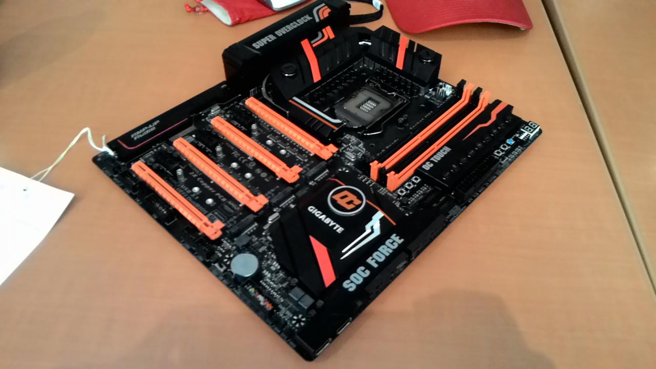 [22/07/2015] Gigabyte Z170 SOC Force: High-End-Mainboard für Skylake mit 24 Phasen (8)