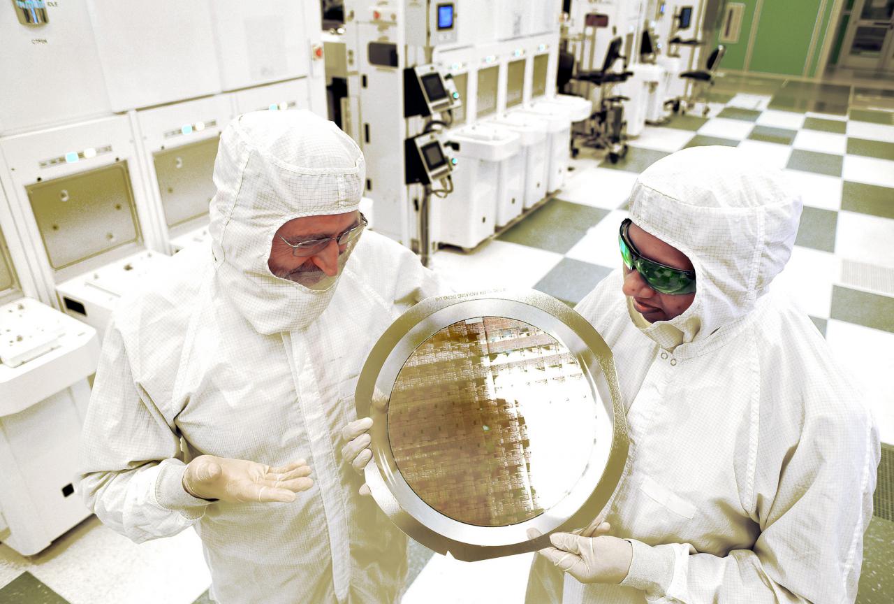 [10/07/2015] Forschung: IBM entwickelt Test-Chips in 7 Nanometer