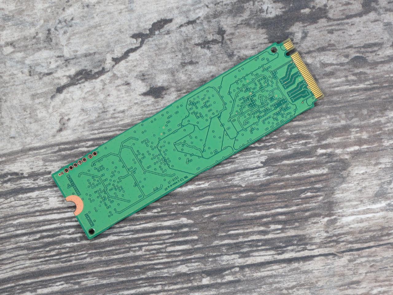 [23/07/2015] Samsung SM951 (2)