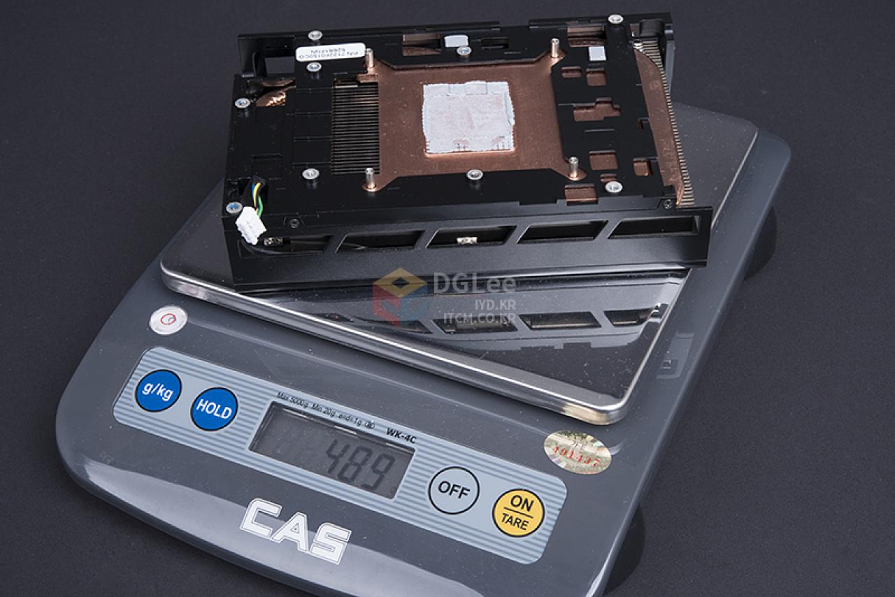 [25/08/2015] Radeon R9 Nano: Erste Bilder vom PCB und ein 489 g schwerer Kühler (5)