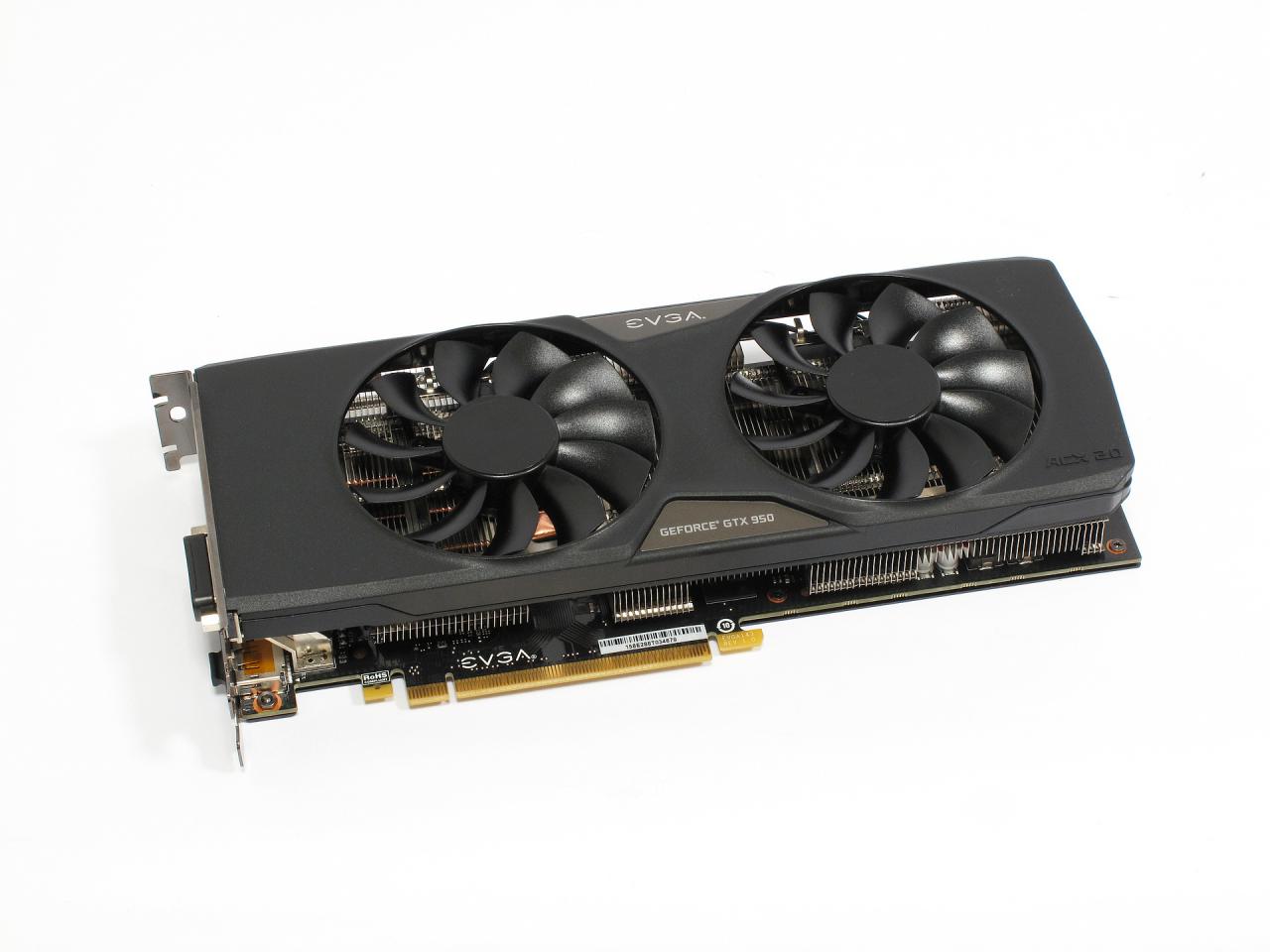 [20/08/2015] Evga GTX 950 FTW (2 GiByte GGDR5): Der Boost beträgt im Mittel 1.455 MHz bei Referenz-Speichertakt, was die Bildrate ggü. Referenzversionen um etwa 15 Prozent steigert.