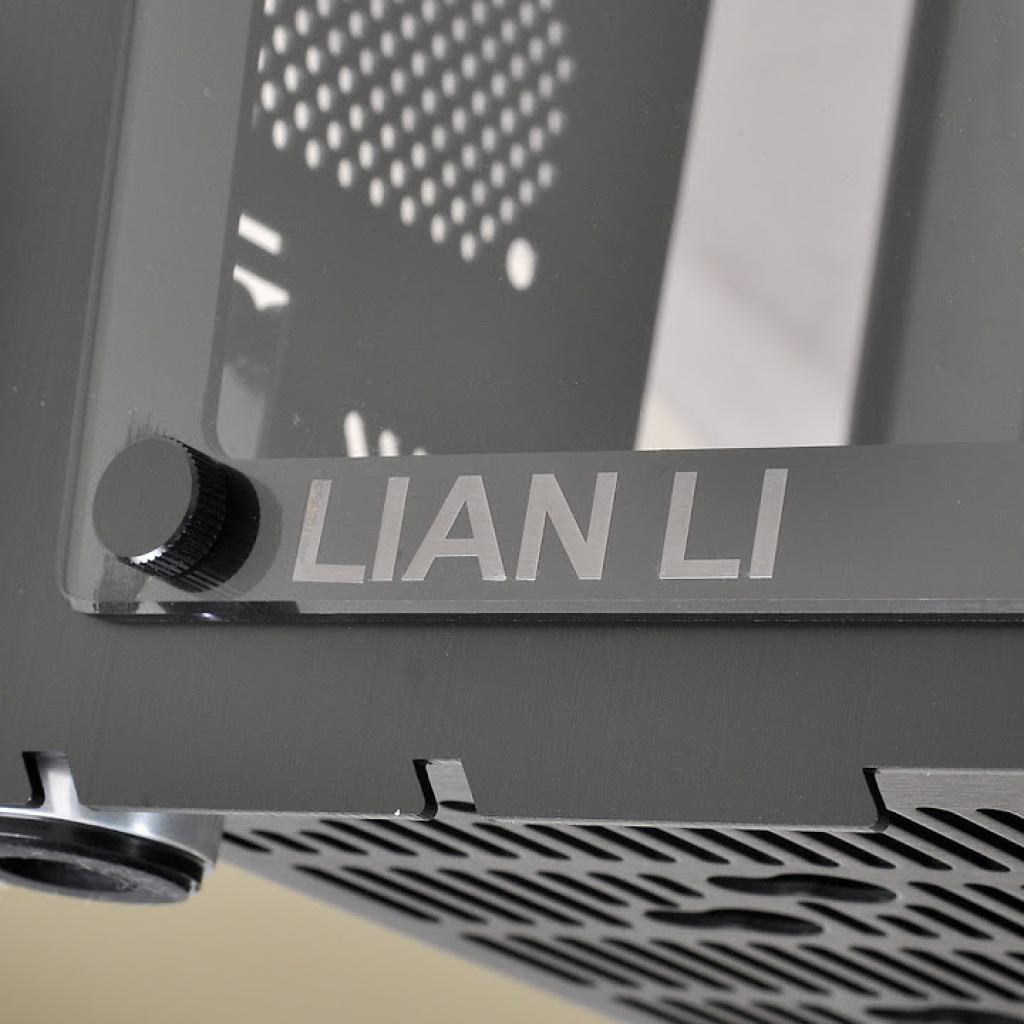 [19/08/2015] Lian Li PC-Q17: Mini-ITX-Gehäuse aus Asus' Republic of Gamers (15)