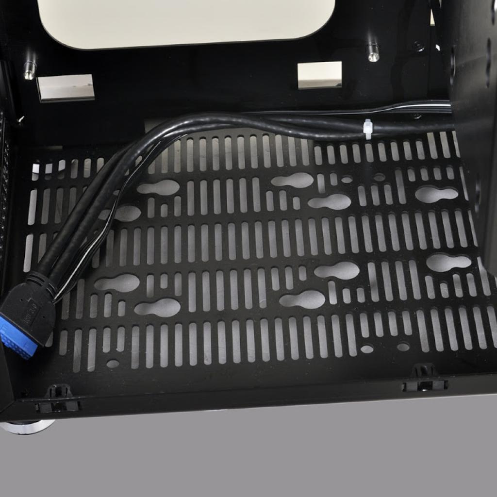 [19/08/2015] Lian Li PC-Q17: Mini-ITX-Gehäuse aus Asus' Republic of Gamers (18)