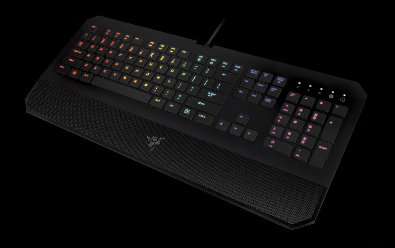 [05/08/2015] Razer auf der Gamescom: Orbweaver Chroma und Deathstalker Chroma angekündigt (3)