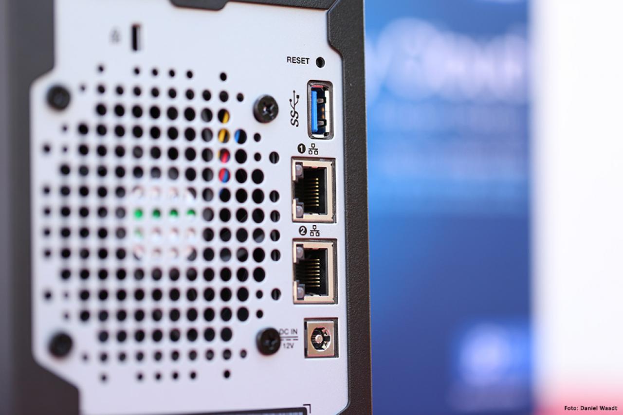 [10/08/2015] WD My Cloud EX2100 NAS (10)