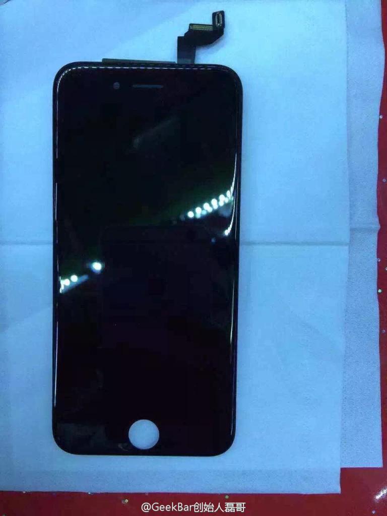 [03/08/2015] Geleakte Bilder zeigen angeblich das Force-Touch-Display des iPhone 6s. (1)