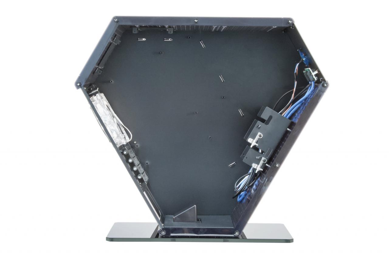 [28/09/2015] Chieftec Exquisit Design SJ-06B: Hexagon-Gehäuse für 170 Euro (3)