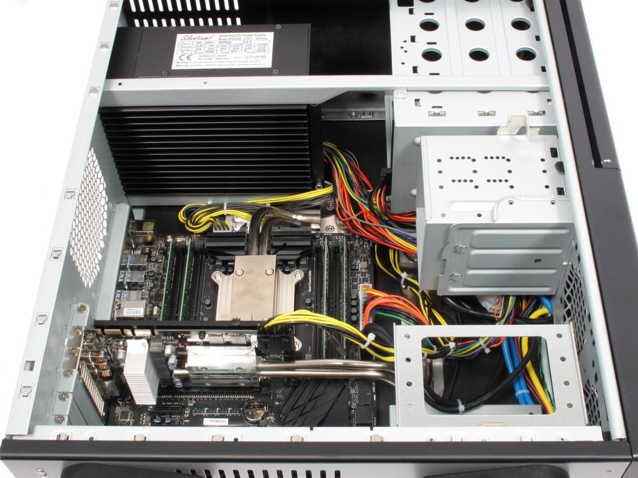 [16/09/2015] Deltatronic Silentium X99: Komplett passiv gekühlter PC im Spiele-Praxistest (2)
