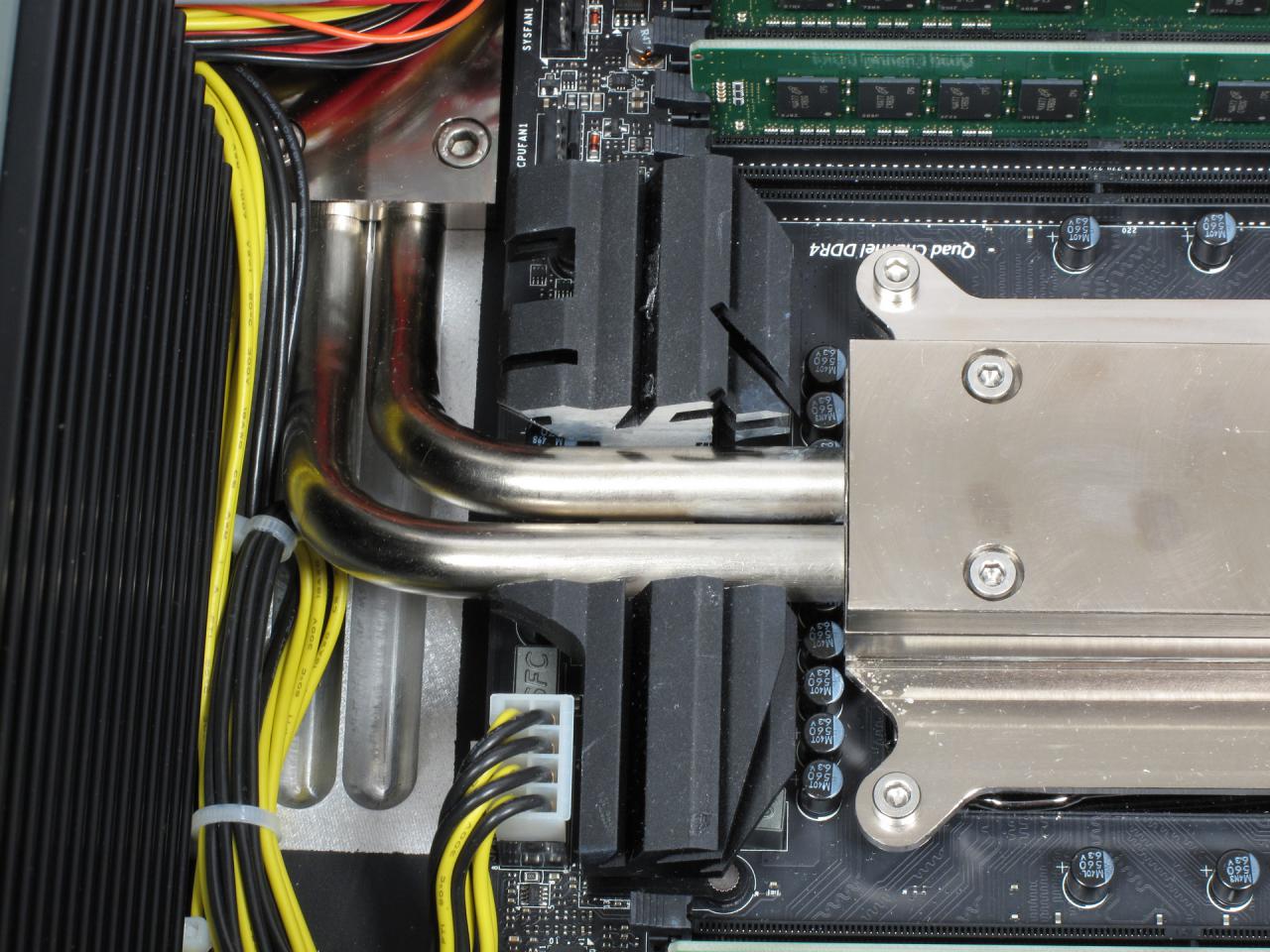 [16/09/2015] Deltatronic Silentium X99: Komplett passiv gekühlter PC im Spiele-Praxistest (5)