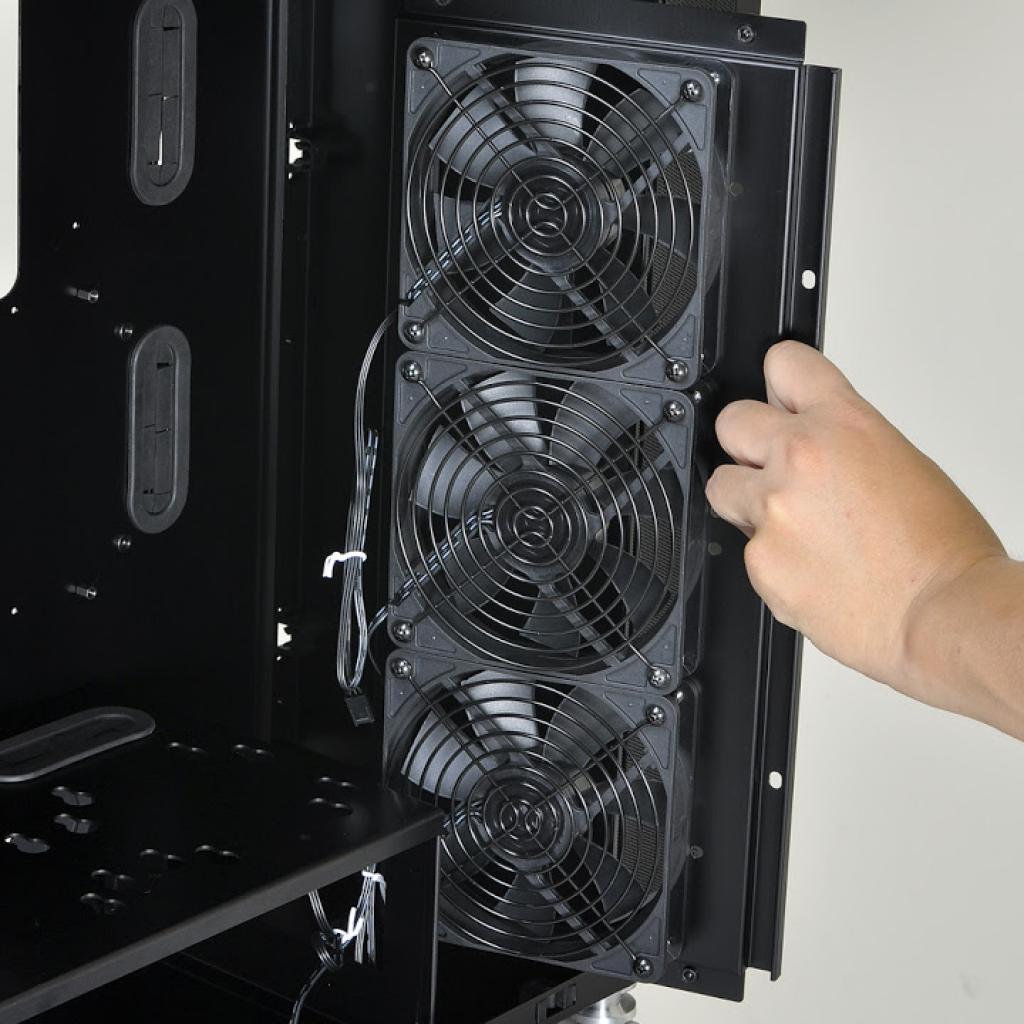 [16/09/2015] Lian Li PC-X510: Tyr-Serie kehrt für 460 Euro zurück (15)