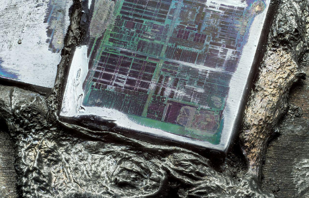 [04/09/2015] Update vom 06.09. mit Schlüsselanhängern, Dino-Chips und CPUs von Innen (2)