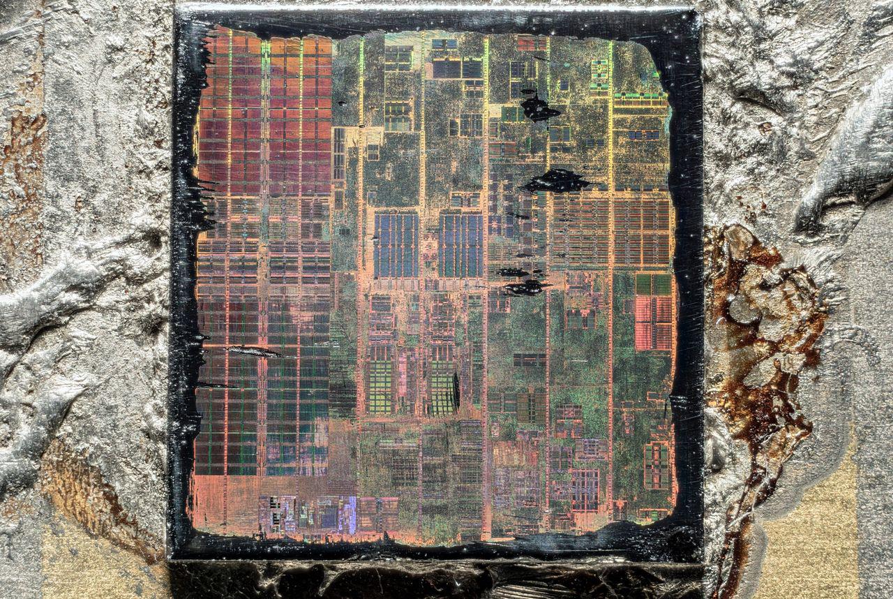 [04/09/2015] Update vom 06.09. mit Schlüsselanhängern, Dino-Chips und CPUs von Innen (12)