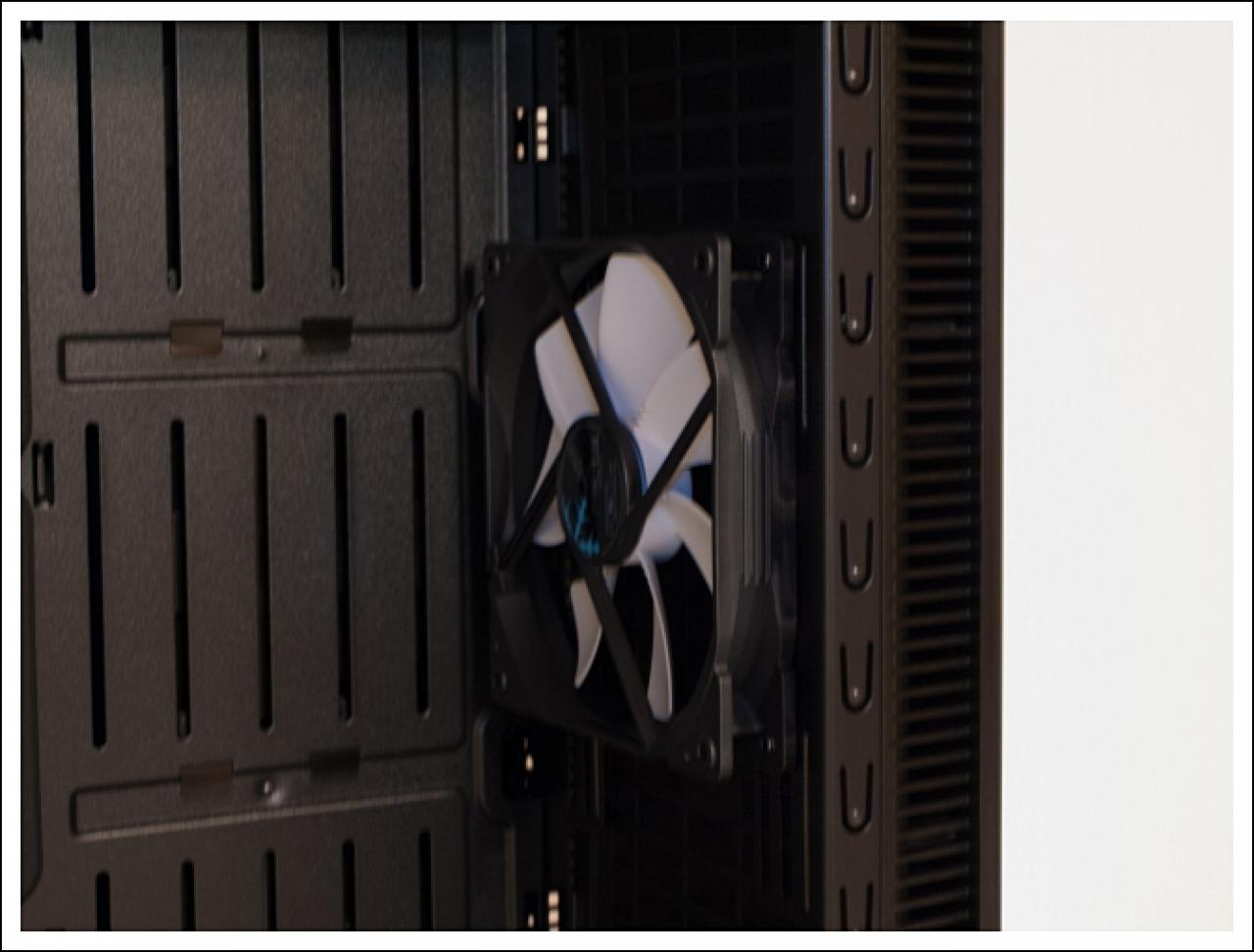 [28/09/2015] Fractal Design Define S (11)