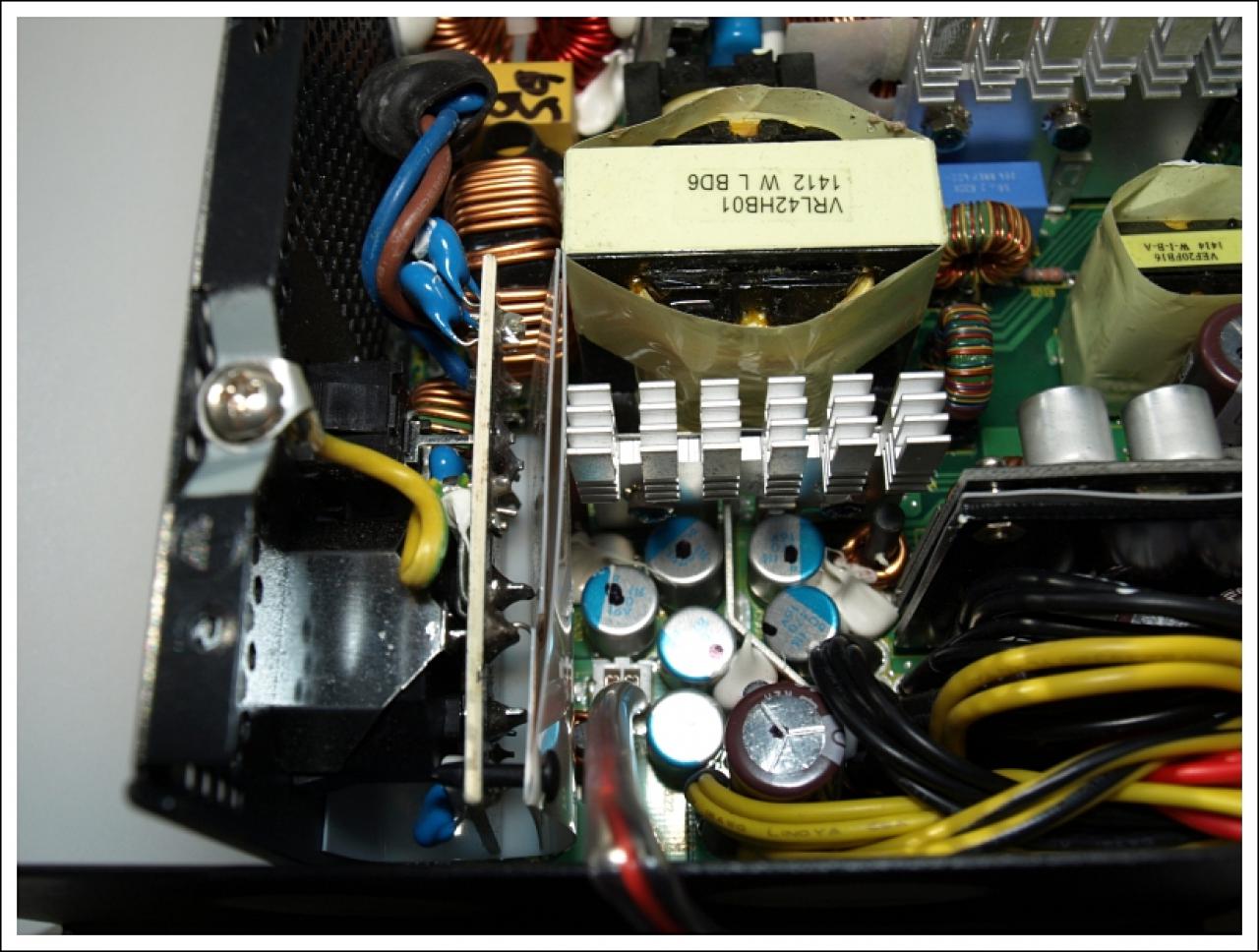 [29/09/2015] Seasonic G-650 (12)