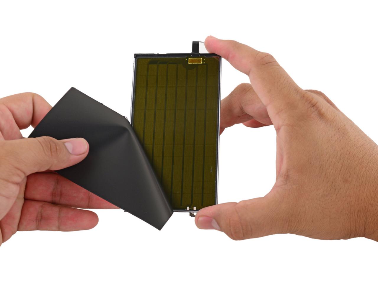 [13/10/2015] iPhone 6s: Ifixit zerlegt das 3D-Touch-Display in acht Einzelteile (2)