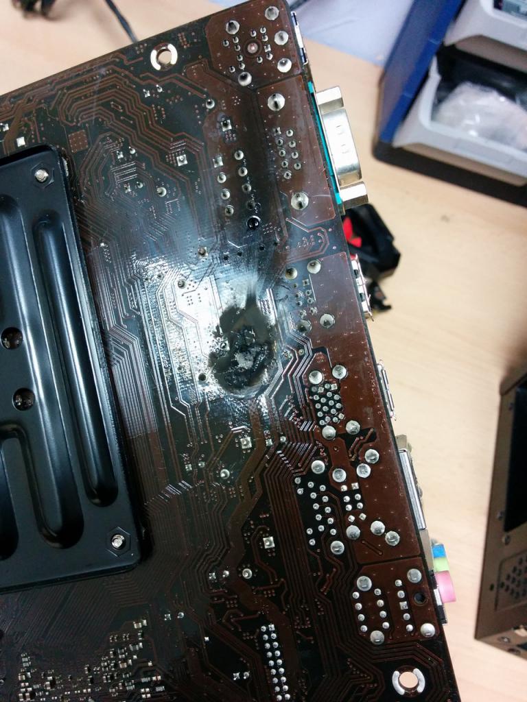 [30/10/2015] Update vom 1.11.2015 mit neuen Mainboard-Bildern (7)