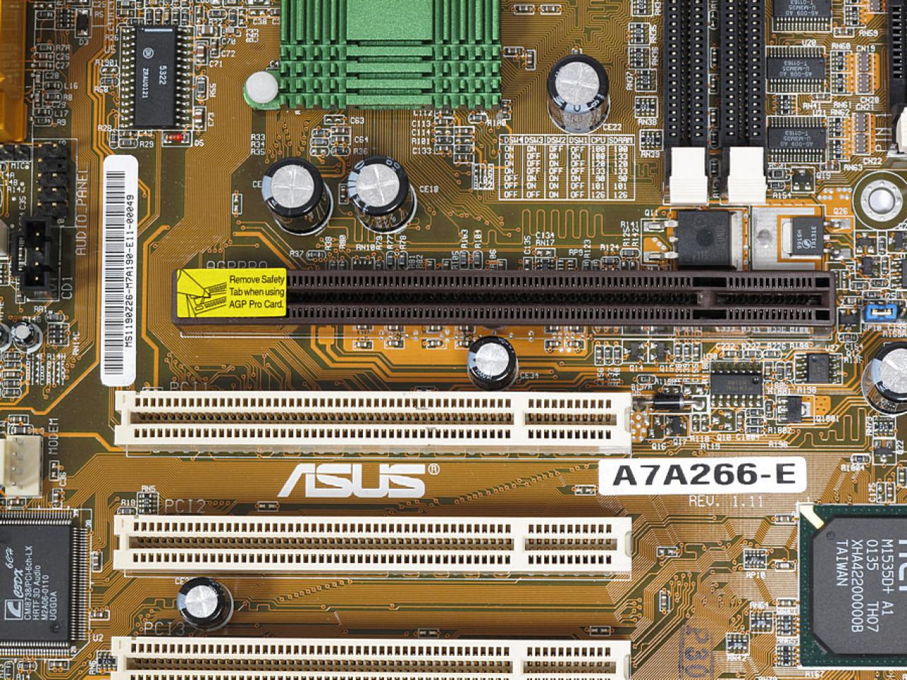[30/10/2015] Update vom 1.11.2015 mit neuen Mainboard-Bildern (14)