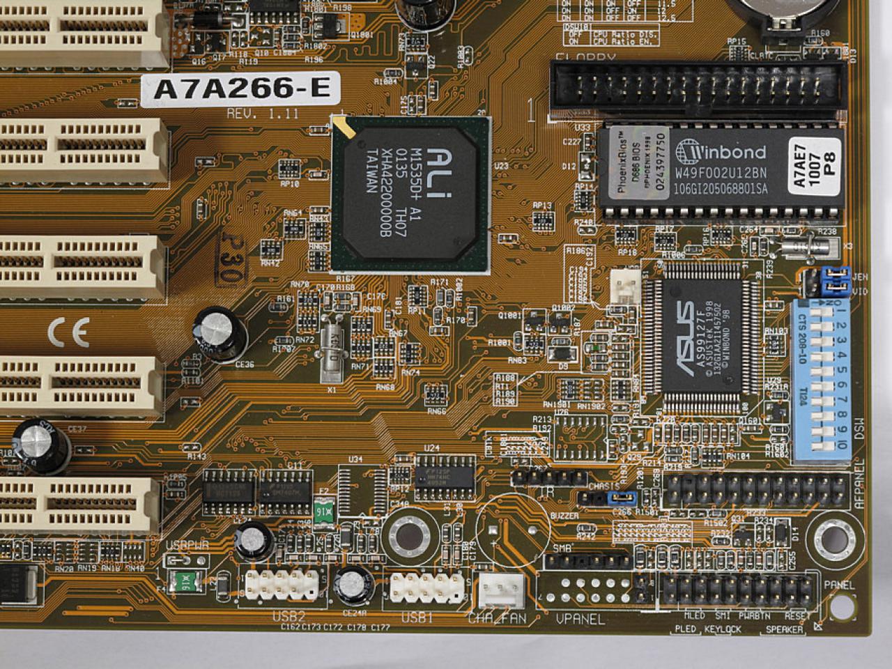 [30/10/2015] Update vom 1.11.2015 mit neuen Mainboard-Bildern (15)