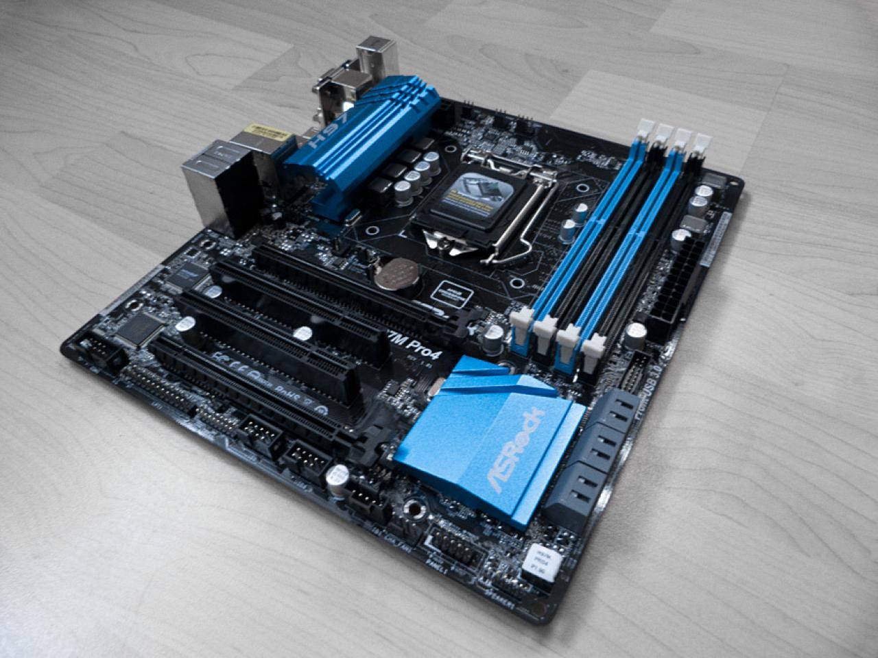 [30/10/2015] Update vom 1.11.2015 mit neuen Mainboard-Bildern (19)