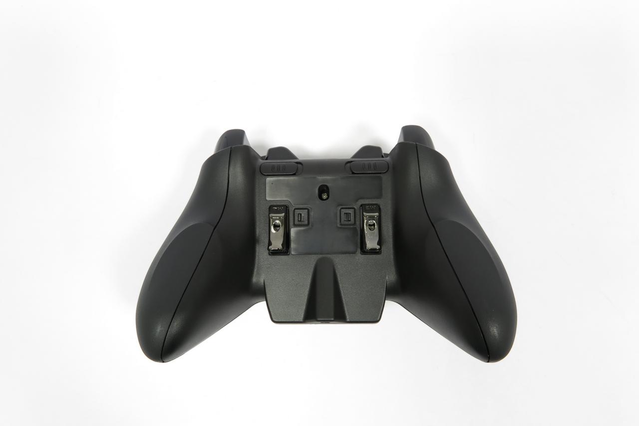 [22/10/2015] Razer Wildcat: Razers Edel-Gamepad und schärfster Konkurrent des Microsoft Elite-Controllers im Test (8)