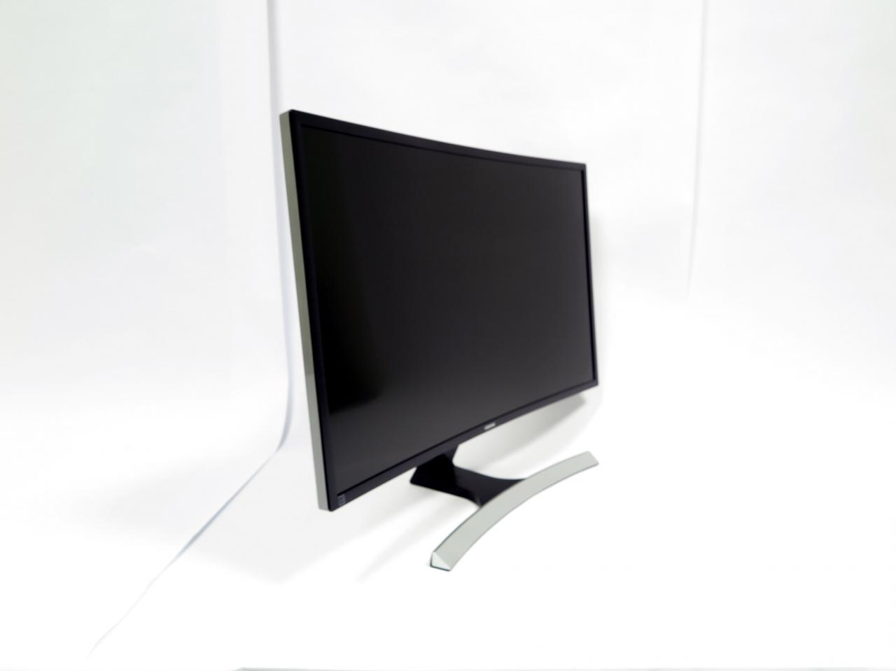 [27/10/2015] Samsung S32E590C: 3000R-Krümmung, VA-Panel