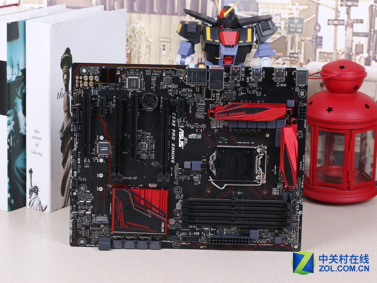 Xeon E3-1230 v5 für Desktop-Nutzer: Asus und Gigabyte mit C232-Gaming-Mainboards (1)