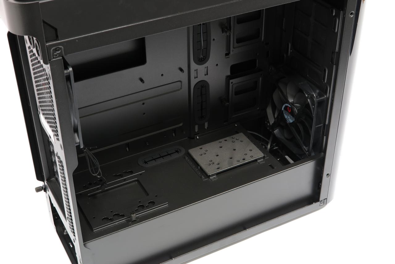 [23/11/2015] Bitfenix Pandora ATX: Vergrößerte Midi-Variante des Bitfenix-Designgehäuses im Test (7)