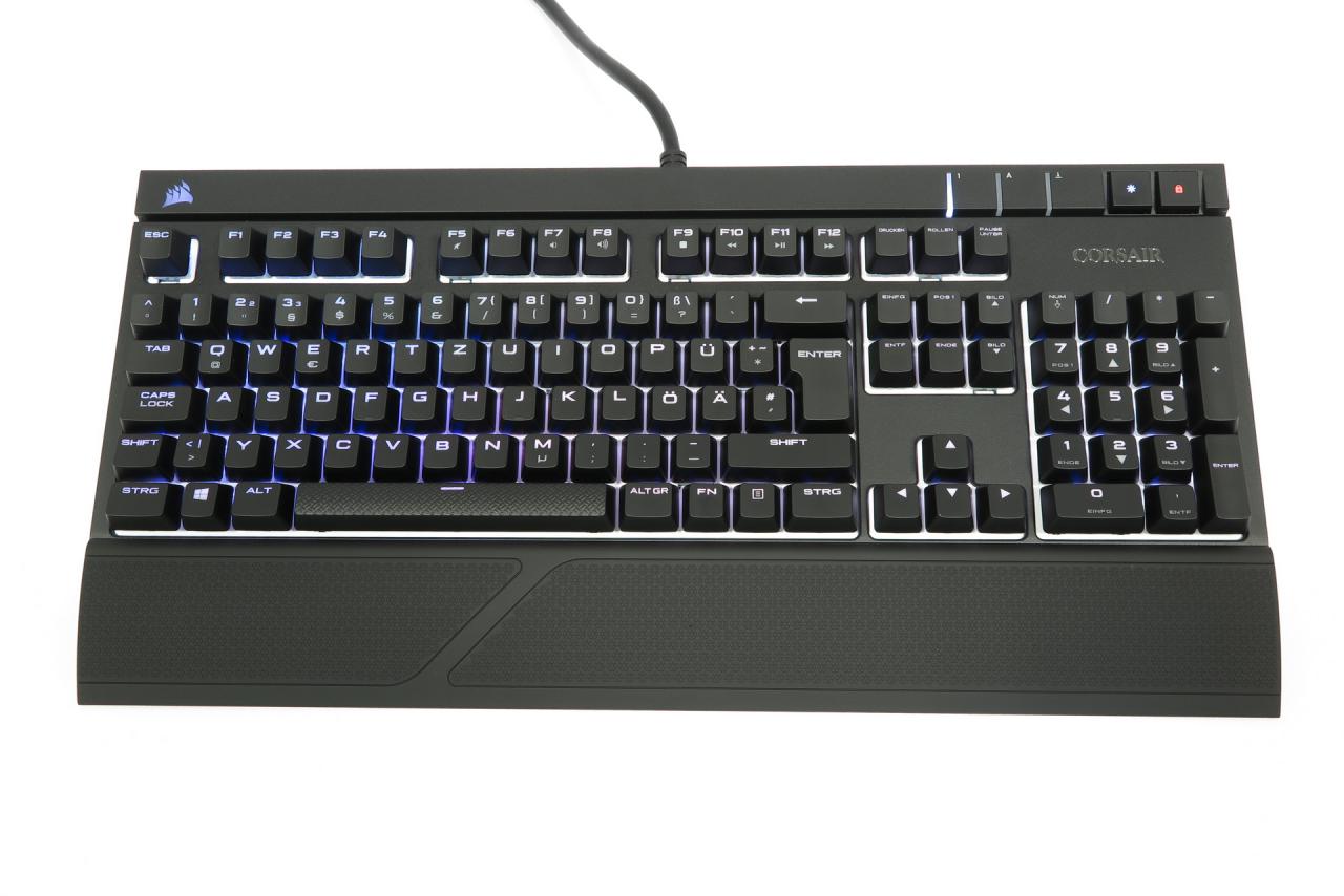 [25/11/2015] Corsair Strafe RGB MX Silent: Mechanischer Leisetreter im Test (2)