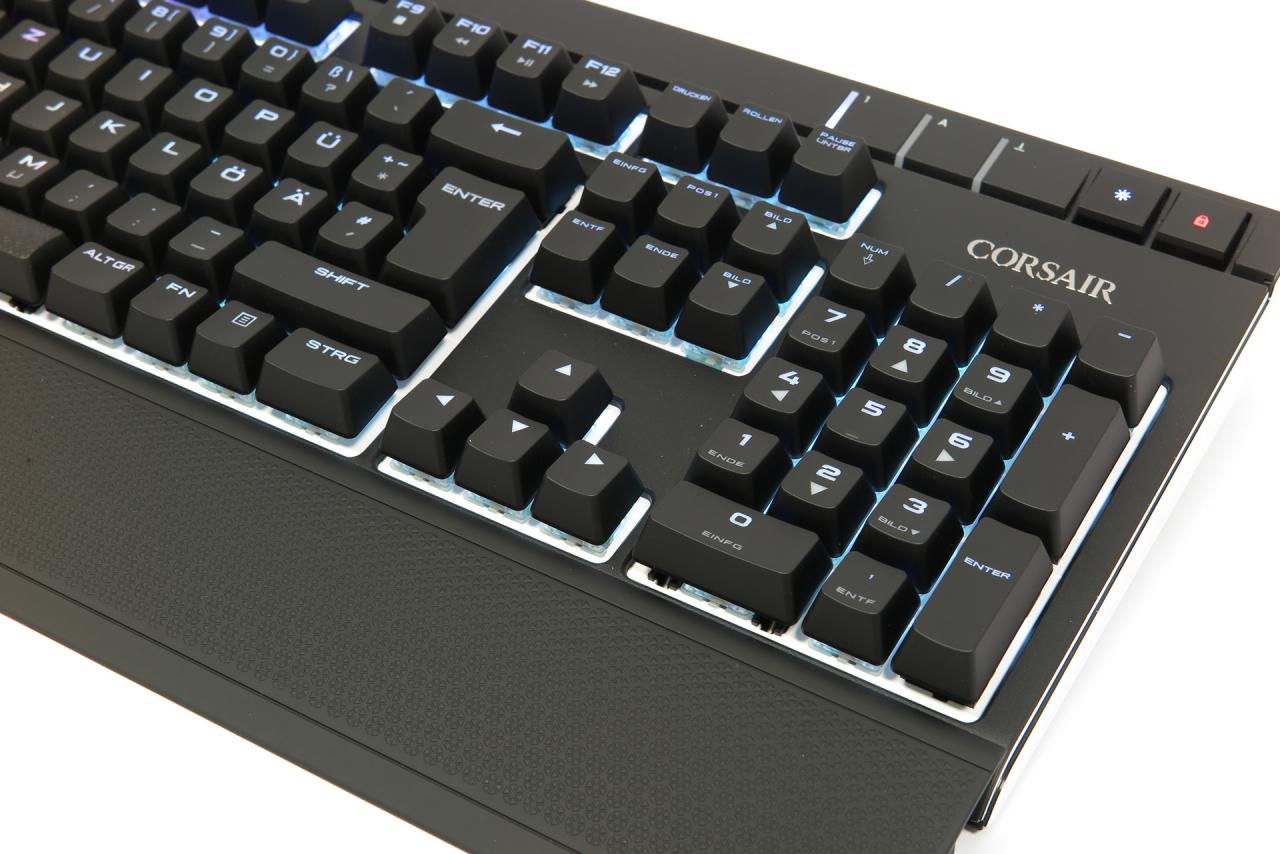 [25/11/2015] Corsair Strafe RGB MX Silent: Mechanischer Leisetreter im Test (4)