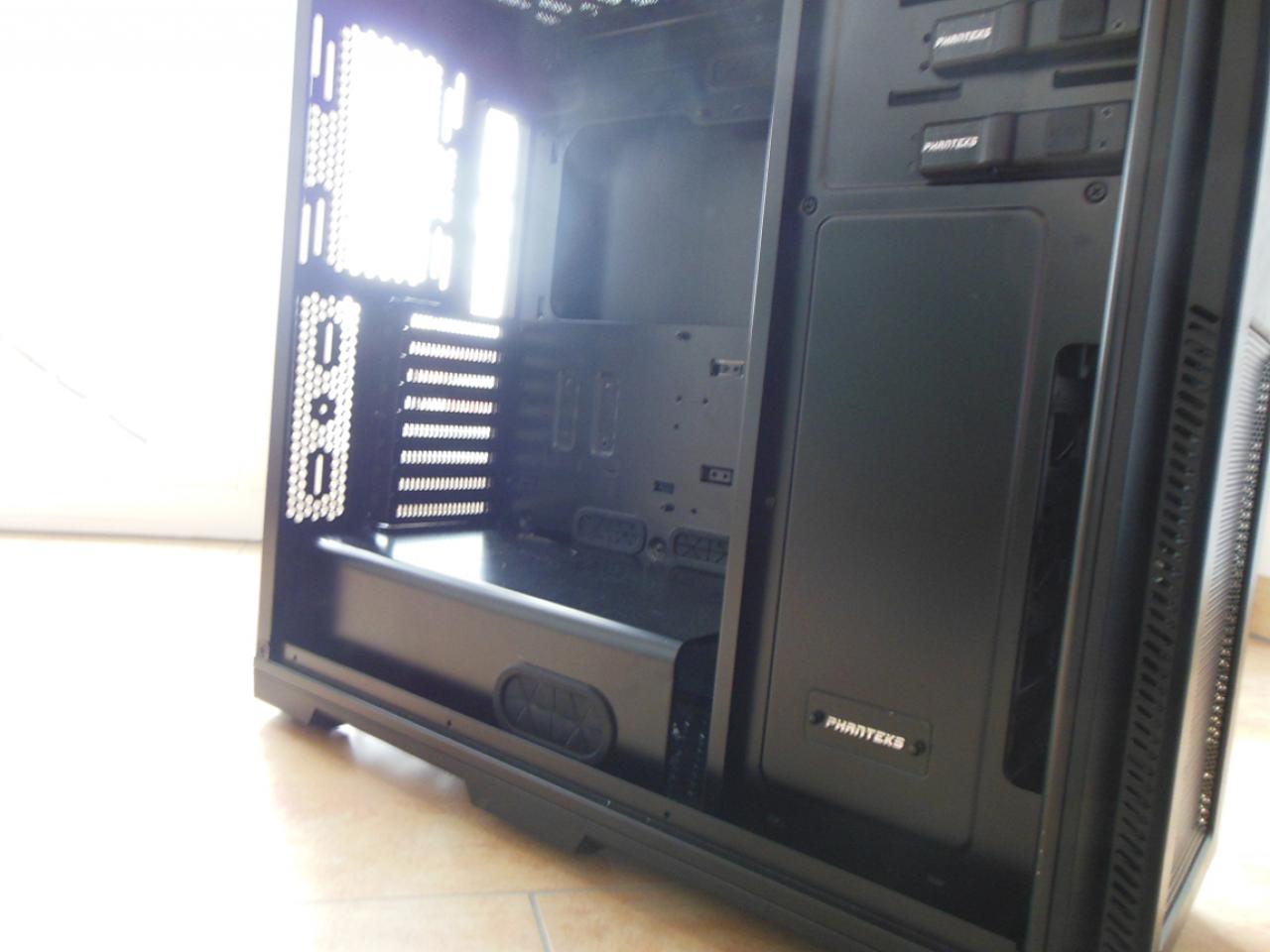 [23/11/2015] Phanteks Enthoo Pro (8)